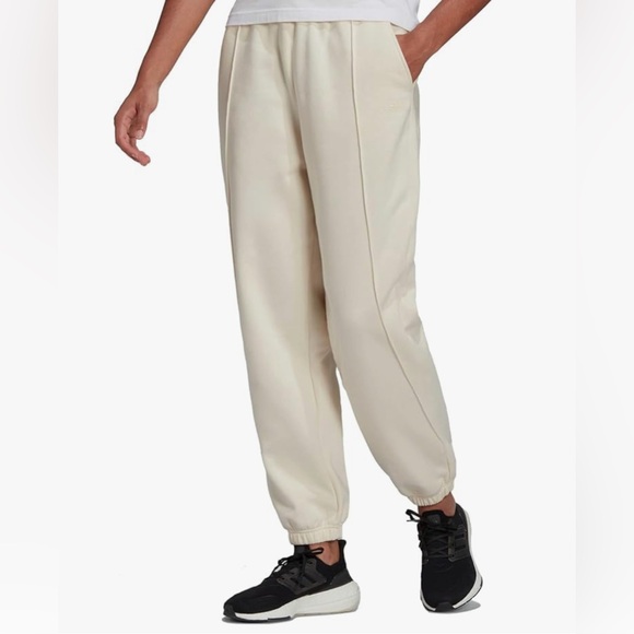 adidas Pants - Adidas Hyperglam Fleece Jogger women’s Medium LIKE NEW